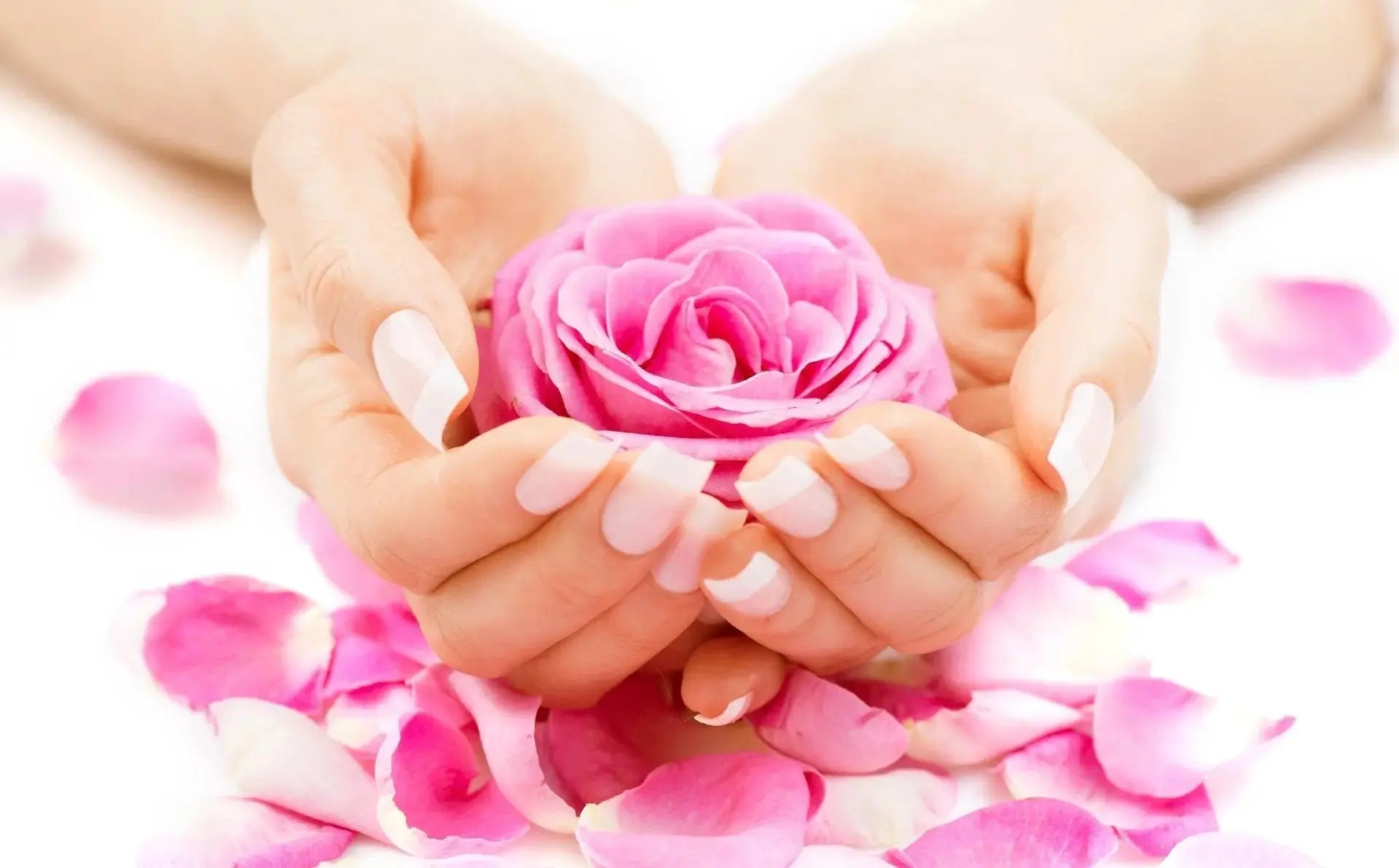 Are Candles the Perfect Gift for Valentine’s Day? - Chic & Raw
